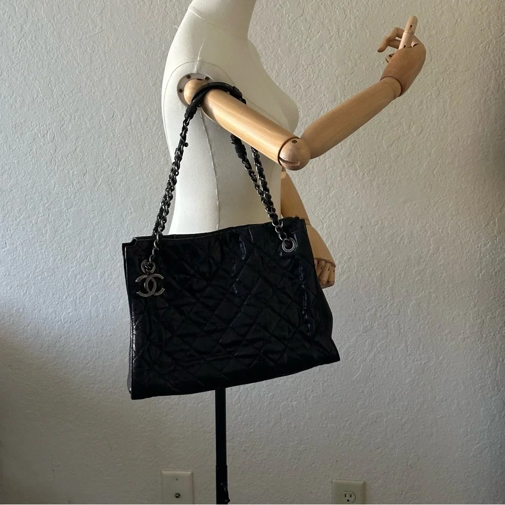 🔥VERY RARE CHANEL 31 Rue CAMBON Glazed Caviar Tote Bag/GUARANTEED AUTHENTIC 🔥 - Picture 16 of 16